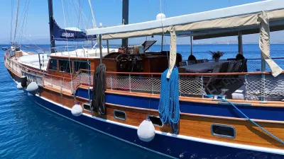 Esmeralda 8