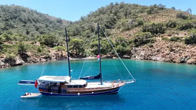 Esmeralda 6